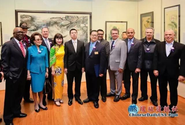 「名画家鱼展厅」亮相洛杉矶 填补北美水墨画展空白 第4张