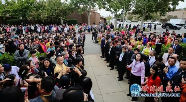 「名画家鱼展厅」亮相洛杉矶 填补北美水墨画展空白 第8张