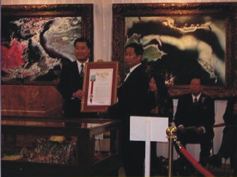 义云高大师于旧金山举办成就展　首日冠盖云集 第2张