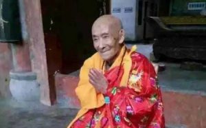 佛教南传第一站雾中山接王寺方丈果章法师