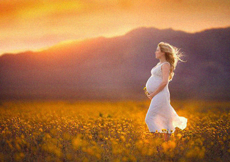 坚守的母爱：45岁大妈意外怀孕，不顾丈夫威逼坚决生下二胎