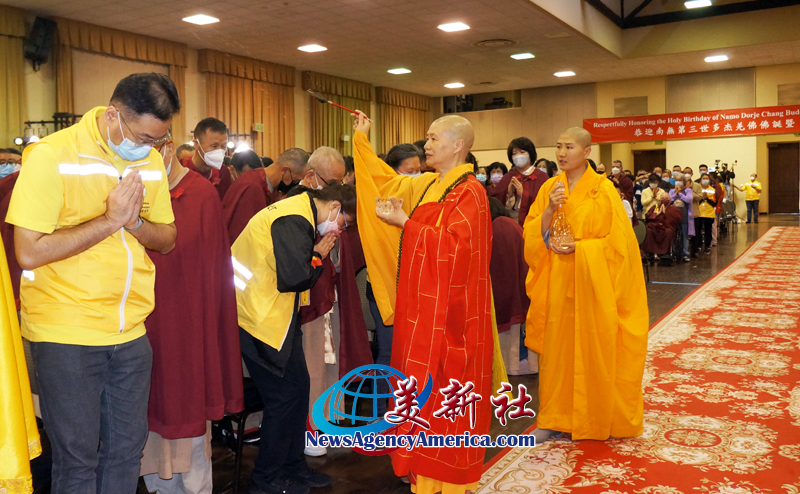 恭迎《南无第三世多杰羌佛经藏总集》圣典法会 在洛杉矶盛大举行 第14张